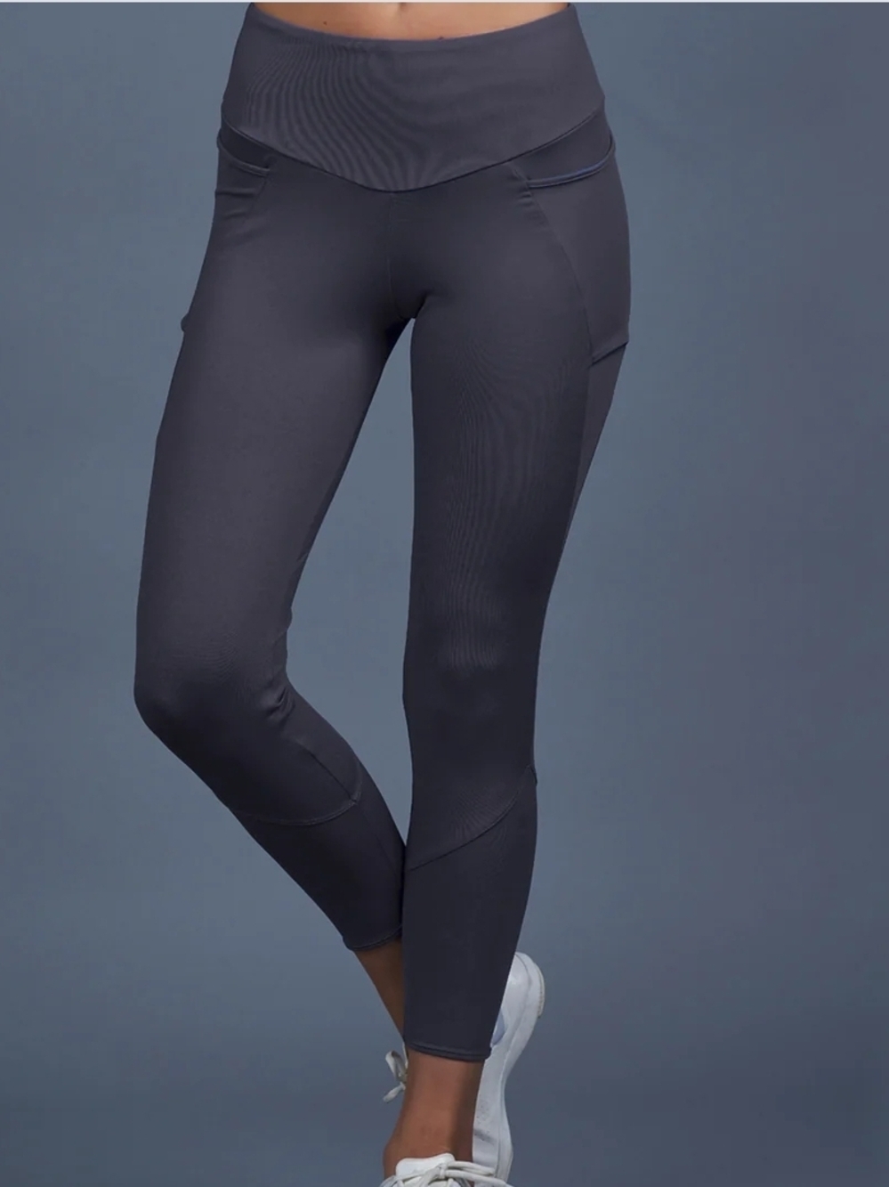 Mid-Rise Tennis Leggings in Charcoal/Stone